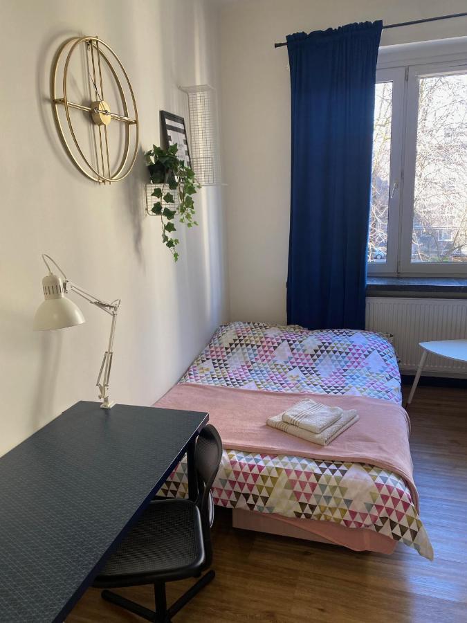 Przytulny I Nowoczesny Apartament Malgosi, 10 Min Pieszo Od Dworca I Galerii Катовице Екстериор снимка