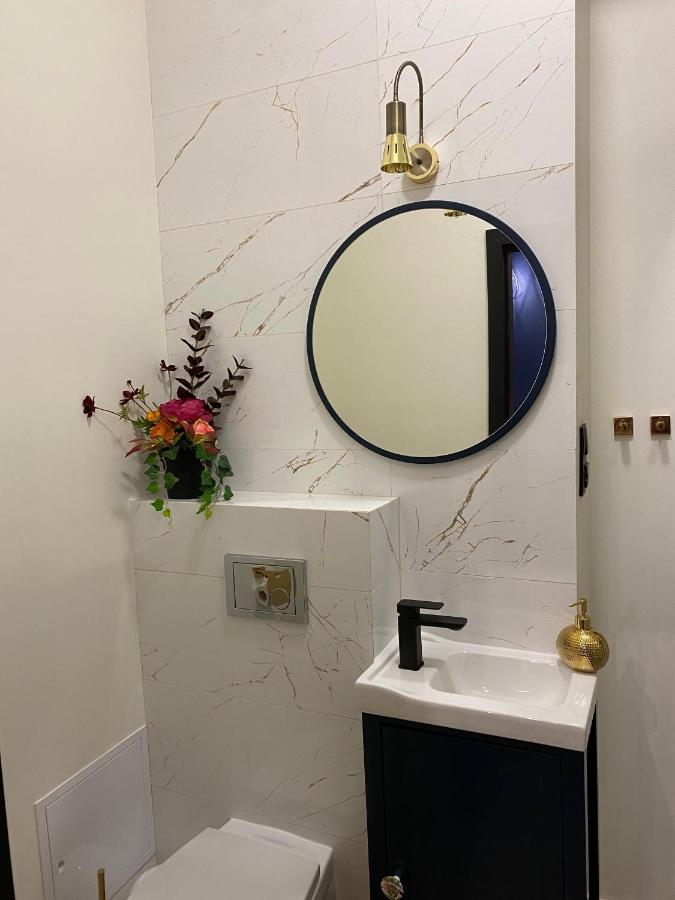 Przytulny I Nowoczesny Apartament Malgosi, 10 Min Pieszo Od Dworca I Galerii Катовице Екстериор снимка
